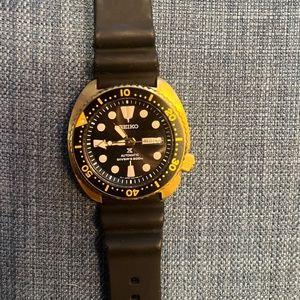 SEIKO Mens watch - Automatic Diver 200m gold face (rare)